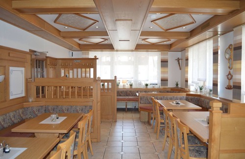 Obertrubach Casa | Doppelzimmer mit Balkon und Schlafsofa - Gasthof-pension Fränkische Schweiz Obertrubach