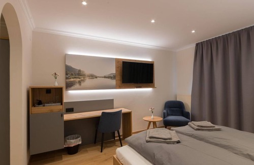 Steindorf am Ossiacher See Casa | Doppelzimmer mit Balkon und Seeblick - Familiengasthof Nindler