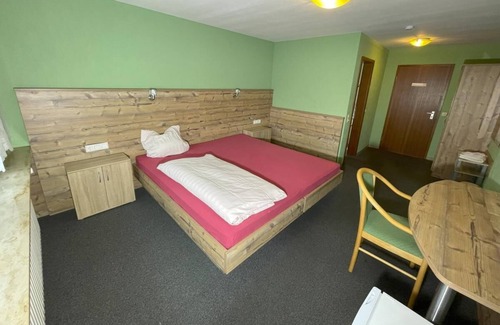 Ottenhausen Apartamento | Doppelzimmer mit Balkon - Gästehaus Rössle 5