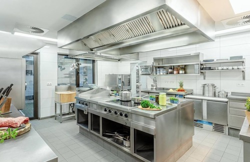 Neroth Casa | Doppelzimmer Plus Standard inkl.Halbpension - Zur Neroburg, Hotel Restaurant