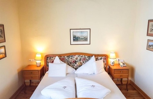 Millstatt Casa | Doppelzimmer Seeblick - Schlosshotel See-villa