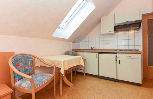 Esens Cabaña | Doppelzimmer Seepferd in der Hotel-pension Altes Siel - Doppelzimmer Seepferd mit Balkon