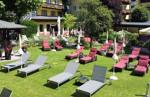 Schuttdorf Casa | Doppelzimmer Superior Enzian, Halbpension - Hotel Latini