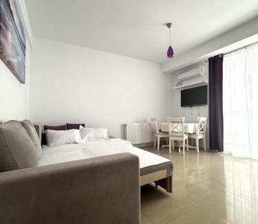 Jibert Apartamento | Dor de Mare - Studio Calabria - Mamaia Nord