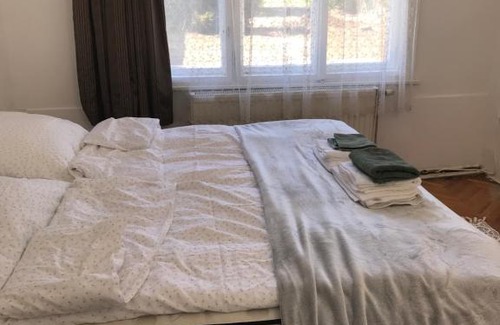 Bukfurdo Apartamento | Dóra Apartman