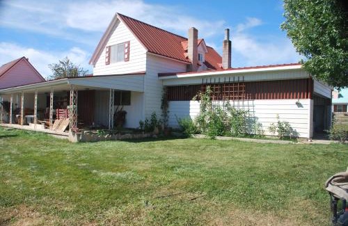 Escalante Casa | Dora's Country Cottage