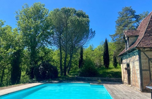 Mauzens-et-Miremont Casa | Dordogne: Idyllic stay in an exceptional artist's house with swimming pool...