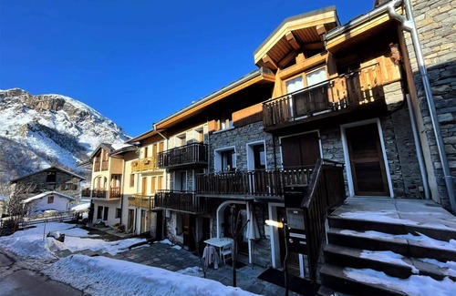 Saint-Marcel Chalet De Esquí | Dorfhaus renoviert auf 3 Ebenen 4 Zimmer für 6 Personen in St Marcel