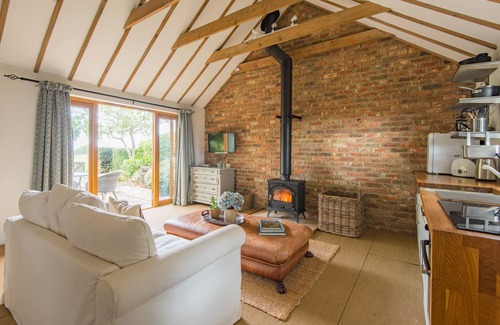 Ashford Casa | Dormestone Farm by Bloom Stays - sleeps 12 with outdoor swimming pool and tennis court