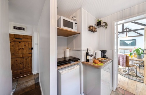Poole Cabaña | Dorset Cottage Annexe - 2 guests in 1 bedroom
