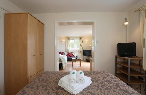 Ryde Casa | Dorset Hotel