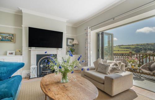 Salcombe Casa | Dorset House, Salcombe, with Free Parking