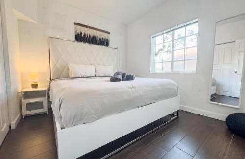 Buena Vista Casa | Dos Casitas Design District #1 - 3 Bedroom House