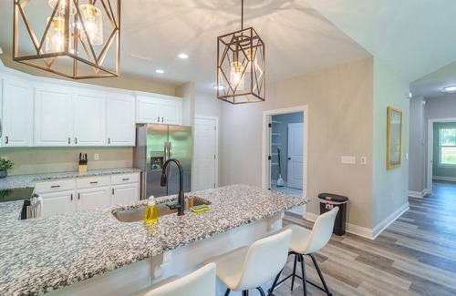 Dothan Casa | Dothan Getaway for Work or Play!