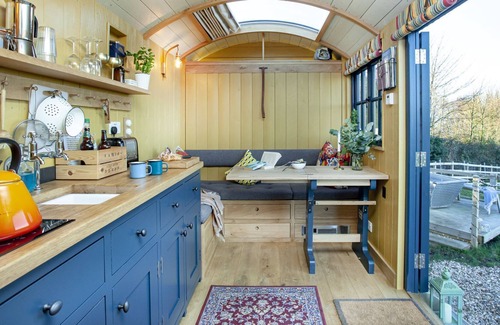 Fiddington Cabina | Dotty's Hut, Old Rectory House