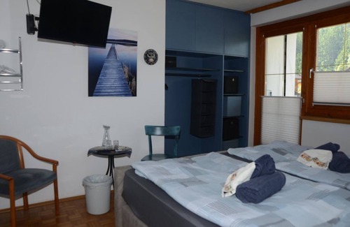 Klopein am Klopeiner See Cama Y Desayuno | Double room 7 with balcony - Pension Eule