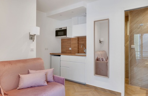 Pere Lachaise Hotel | Double-bed apartment in apart'hotel Le Bellevue