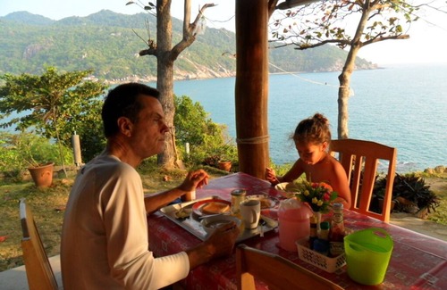 Baan Tai Cabaña | Bungalow doble con ventilador y vistas al mar