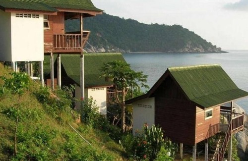 Baan Tai Cabaña | Bungalow doble con ventilador y vistas al mar