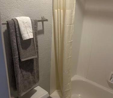 Amarillo Apartamento | Double Bed Hotel Room 206