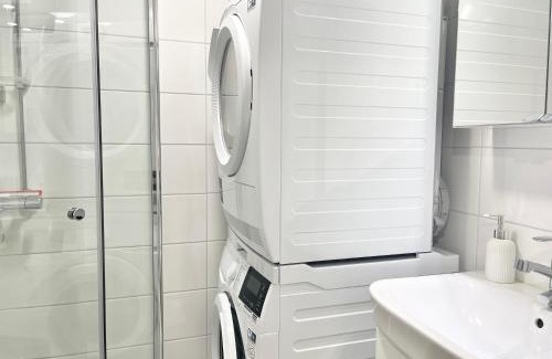 Koillinen District Casa | Double bed room in An apartment with lovely cats
