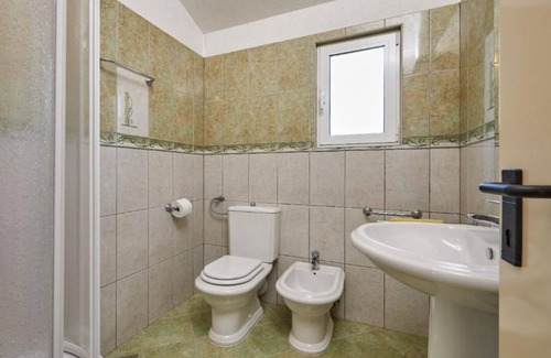Veliki Drvenik Casa | Double Bedroom with Balcony