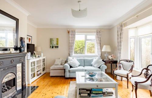 Clarinbridge Casa | Double bedroom in a family home