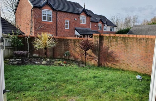 Cheadle Casa | Double bedroom in Cheadle