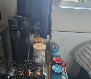 Broadheath Casa | Double bedroom located close to Manchester Airport
