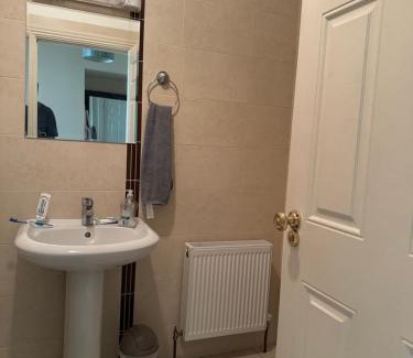 Cork Casa | Double Bedroom with private bathroom close to Cork city