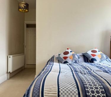 Cork Casa | Double Bedroom with private bathroom close to Cork city