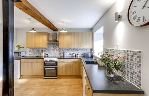 Ely Apartamento | Habitacion Doble-Confortable-Baño privado con ducha-Vista al Jardín