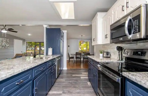 Jacksonville Casa | Double Diamond Rentals – Spectacular Home W/Land