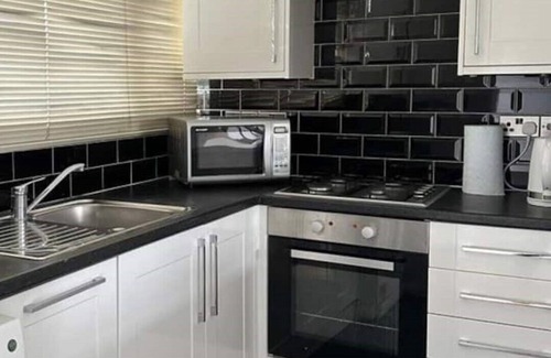 West Hill Apartamento | Double ensuite gem in a Sunshine duplex