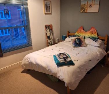 Enderby Apartamento | Double Ensuite in a colourful quirky terrace on a quiet leafy street