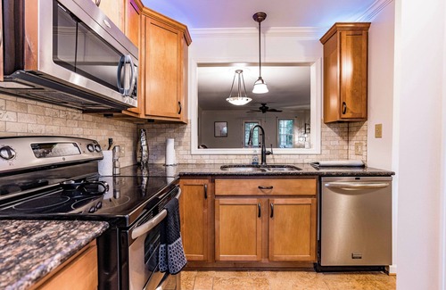 Southeast Raleigh Casa | double ensuite Raleigh townhome -starts at 2.8k/month