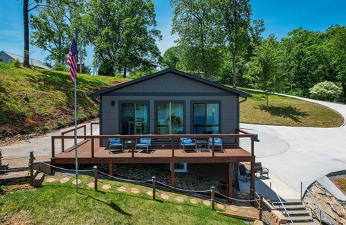 Chickamauga Lake Casa | Double J's LakeHouse on Chickamauga Lake