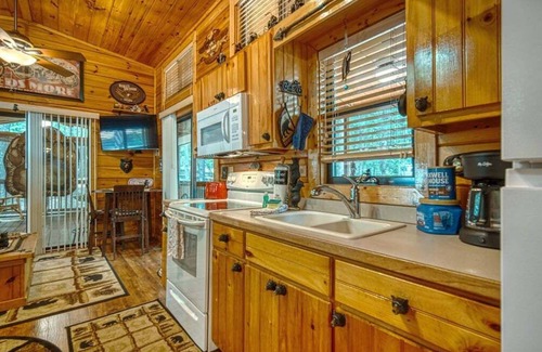 Blairsville Cabina | Double Nickel - A Tiny Home