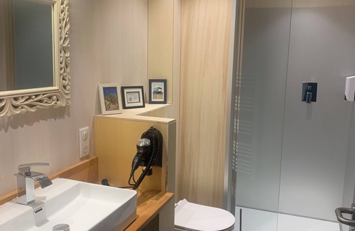 Gemil Cama Y Desayuno | Double or twin room with balcony