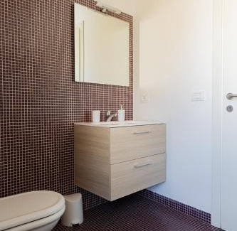 Udine Apartamento | Double Private Parking, 2 Bedrooms & 2 Bathrooms - Elegant Apartment in Old Town