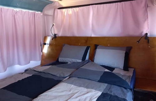 Odemira Casa | Double-decker bus with sea views right in the nature park