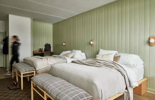 Lake Placid Hotel | Double Queen Suite at Bluebird l Perfect for Group Getaways