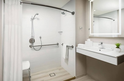 Bay Harbor Islands Hotel | Double Queen Room at The Altair Hotel Bay Harbor Miami