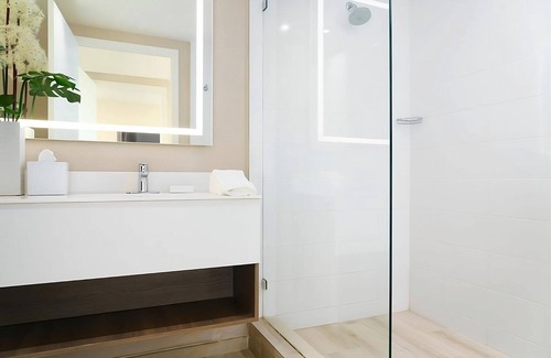 Bay Harbor Islands Hotel | Double Queen Room at The Altair Hotel Bay Harbor Miami