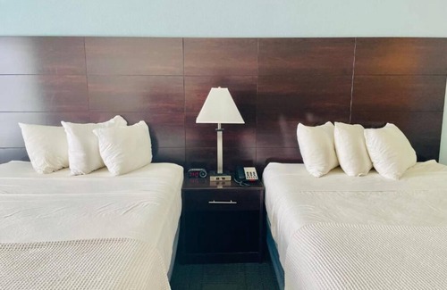 Cuero Casa | Double Queen With Kitchenette at FairBridge Inn & Suites Cuero, Free Parking!