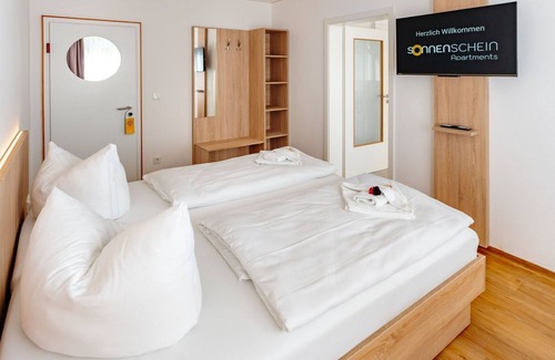 Heilbad Heiligenstadt Apartamento | Double room with private corridor bathroom / Iberg view - Sonnenschein Hotel & Apartments