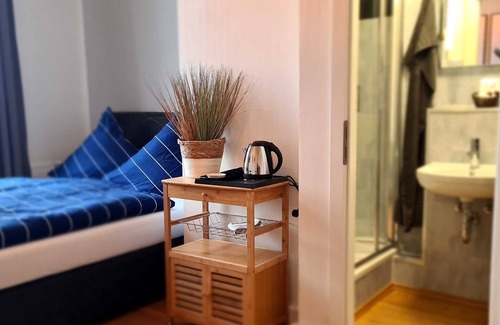 Anklam Apartamento | Double room (18-30m², 2pers.), fridge, Smart-TV - Altes Lazarett Gästehaus