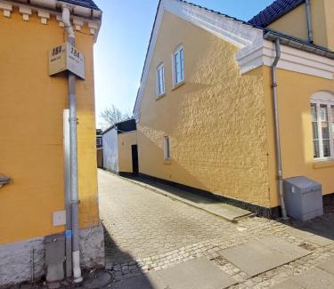 Norresundby Apartamento | Double room 4 with Free Parking