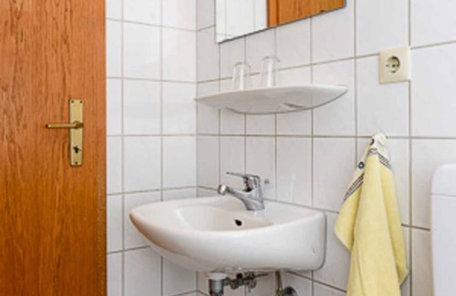 Altharlingersiel Casa | Double room C - Huus an't Deep in Altharlingersiel
