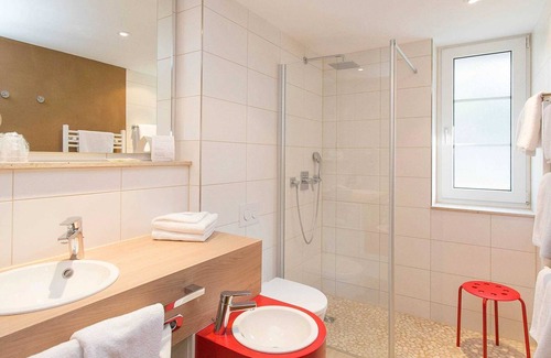 Trassenheide Complejo | Comodidad de la habitación doble (para 2 + 1 personas) - SEETELHOTEL Familienhotel Waldhof